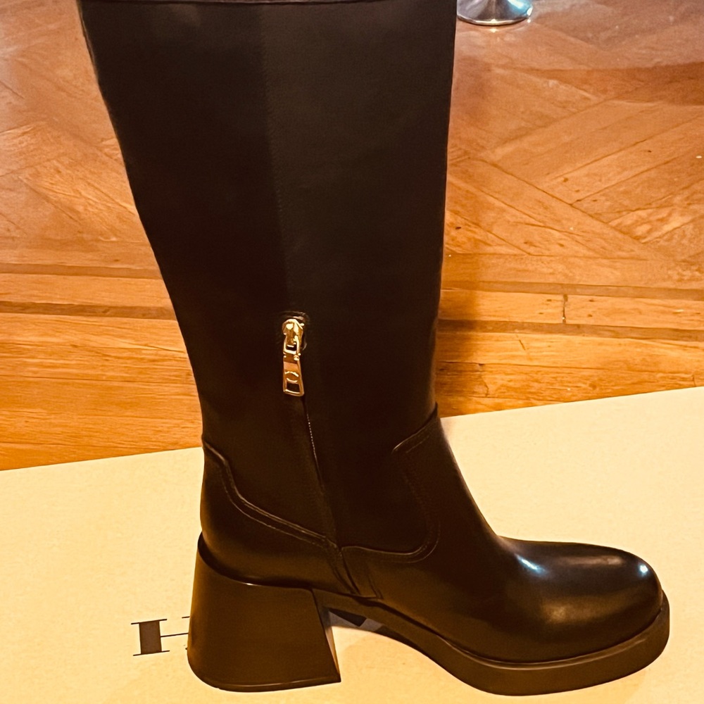 Coach Black Knee-High Women's Boots - Picture 8 of 9